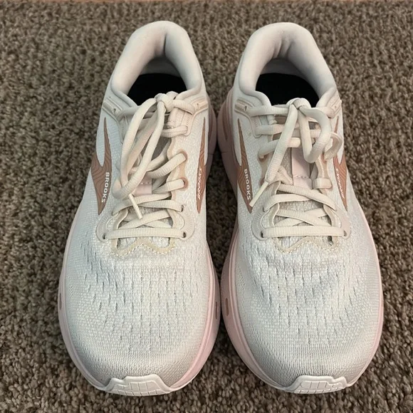 Brooks Ghost Max Running Shoes WMNS 9.5B - Picture 5 of 10